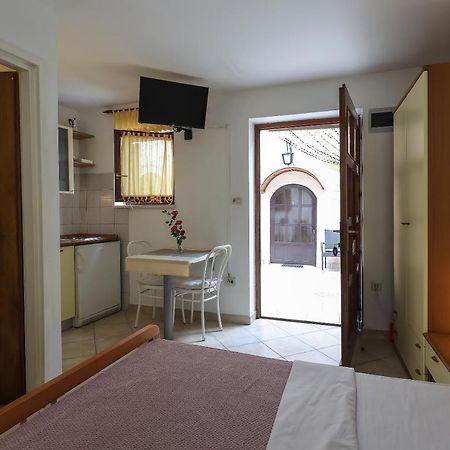 Casa Di Nives Apartment Krk Town Exterior photo